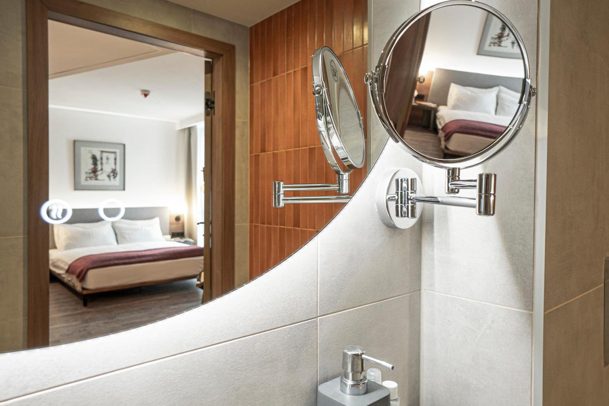 Fortyplusone Hotel, New! Soft Opening Hotel Viena